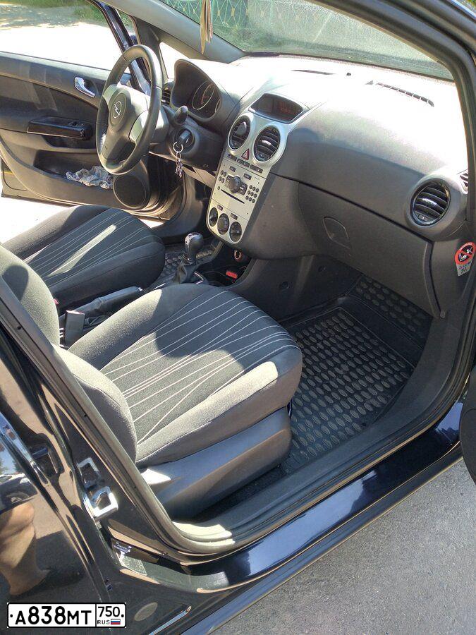 Фото автомобиля HONDA CIVIC, 2007 — госномер М828ЕХ13. Цвет: Красный