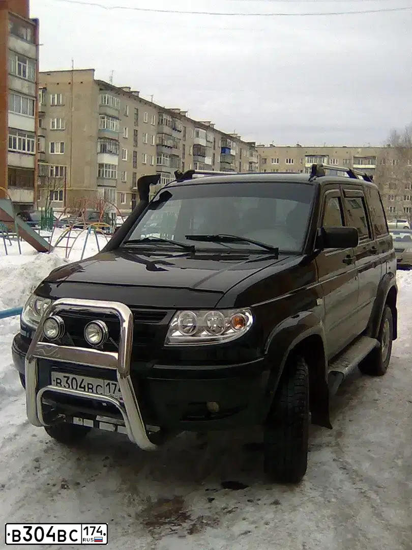Фото автомобиля UAZ 3163 PATRIOT, 2006 — госномер В304ВС174. Цвет: АВАНТЮРИН МЕТАЛЛИК