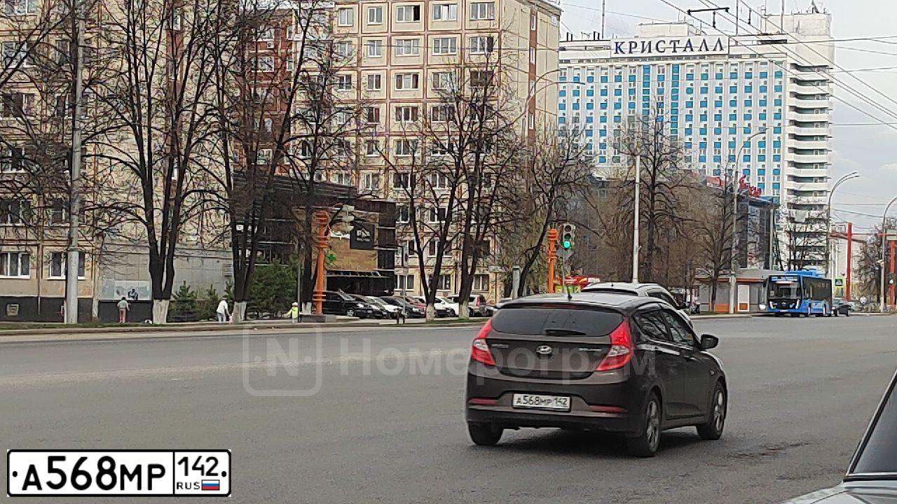 Фото автомобиля HYUNDAI SOLARIS, 2014 — госномер А568МР142. Цвет: КОРИЧНЕВЫЙ