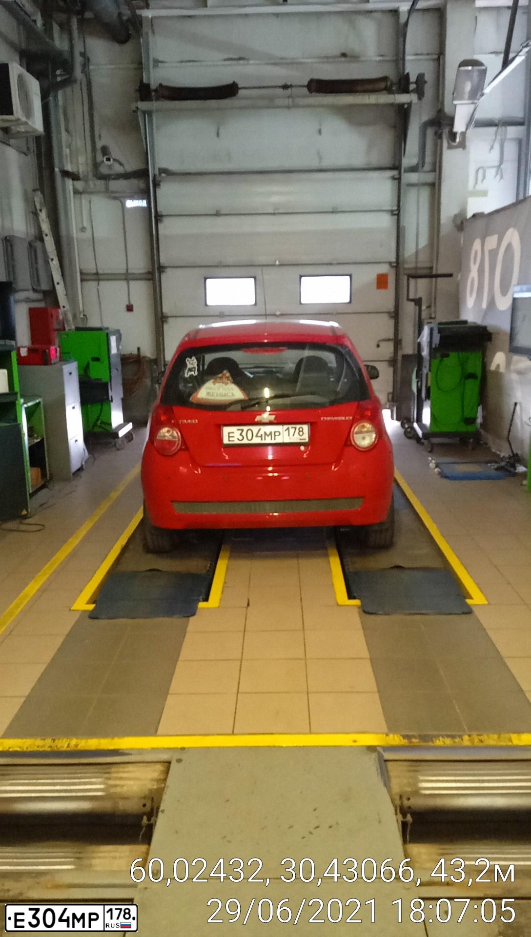 Фото автомобиля OPEL CORSA, 2001 — госномер К162ОМ178. Цвет: ЧЕРНЫЙ