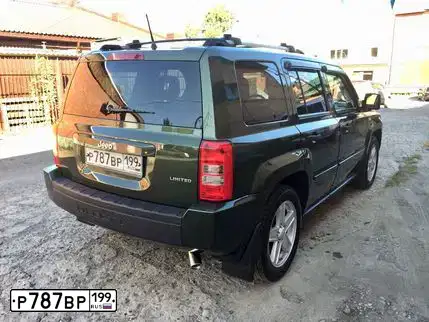 Фото автомобиля NISSAN QASHQAI, 2012 — госномер В238РК155. Цвет: ФИОЛЕТОВЫЙ