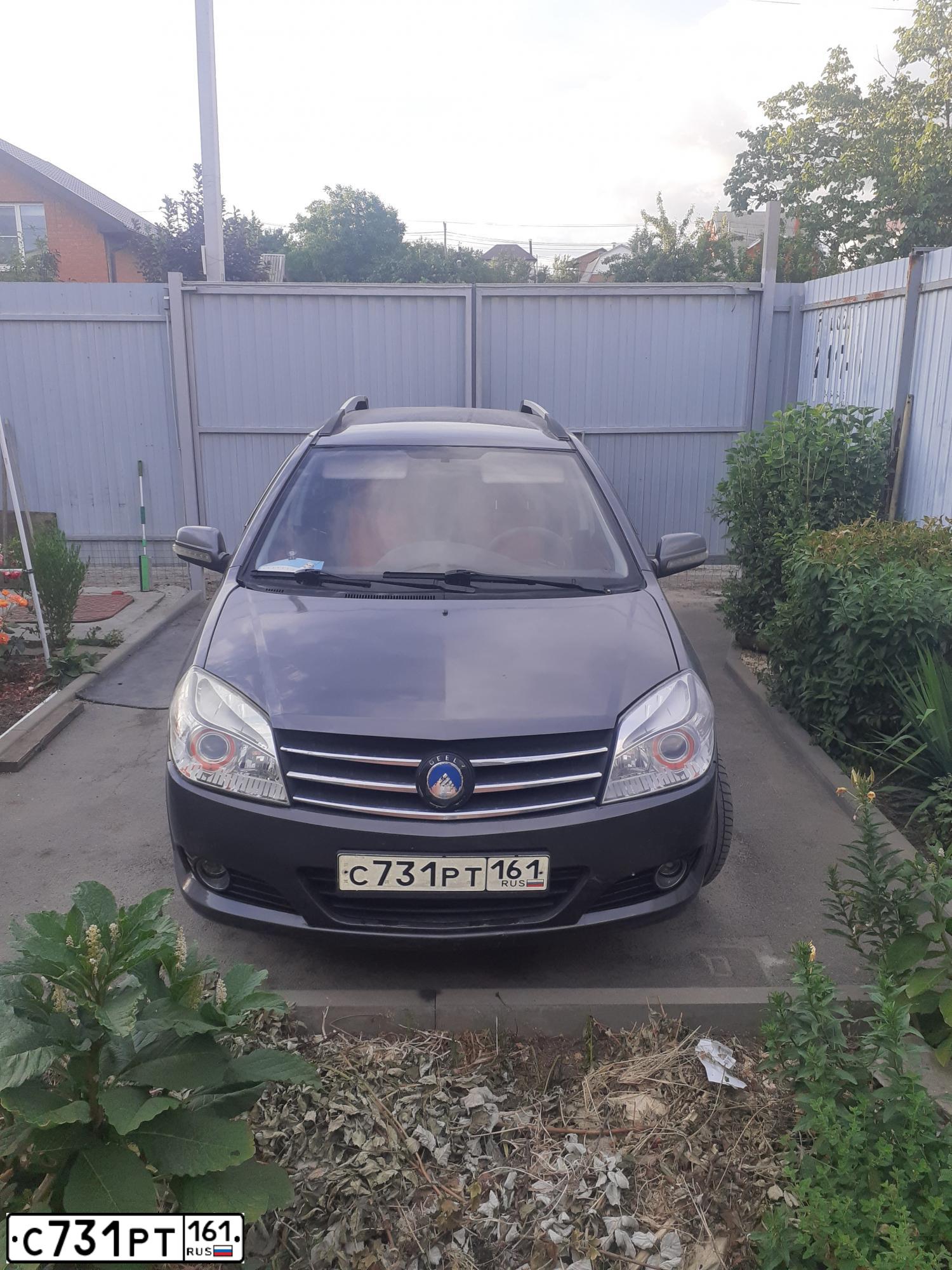 Фото автомобиля GEELY MK CROSS, 2013 — госномер С731РТ161. Цвет: СТАЛЬНОЙ (СЕРЫЙ)