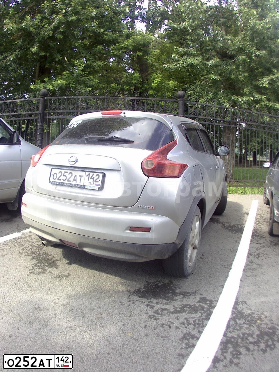 Фото автомобиля NISSAN JUKE, 2011 — госномер О252АТ142. Цвет: Серебристый