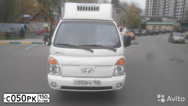 Фото автомобиля HYUNDAI PORTER, 2009 — госномер О302УО750. Цвет: БЕЛЫЙ