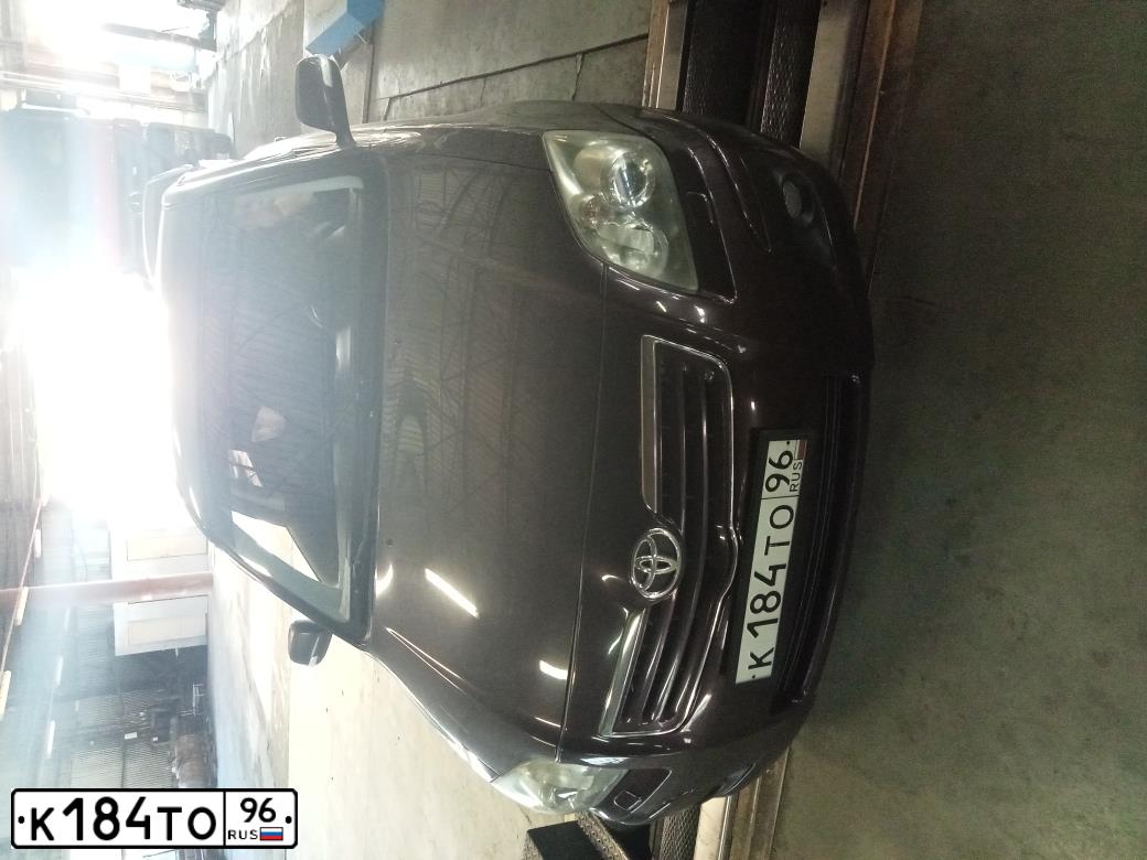 Фото автомобиля TOYOTA AVENSIS, 2008 — госномер К184ТО96
