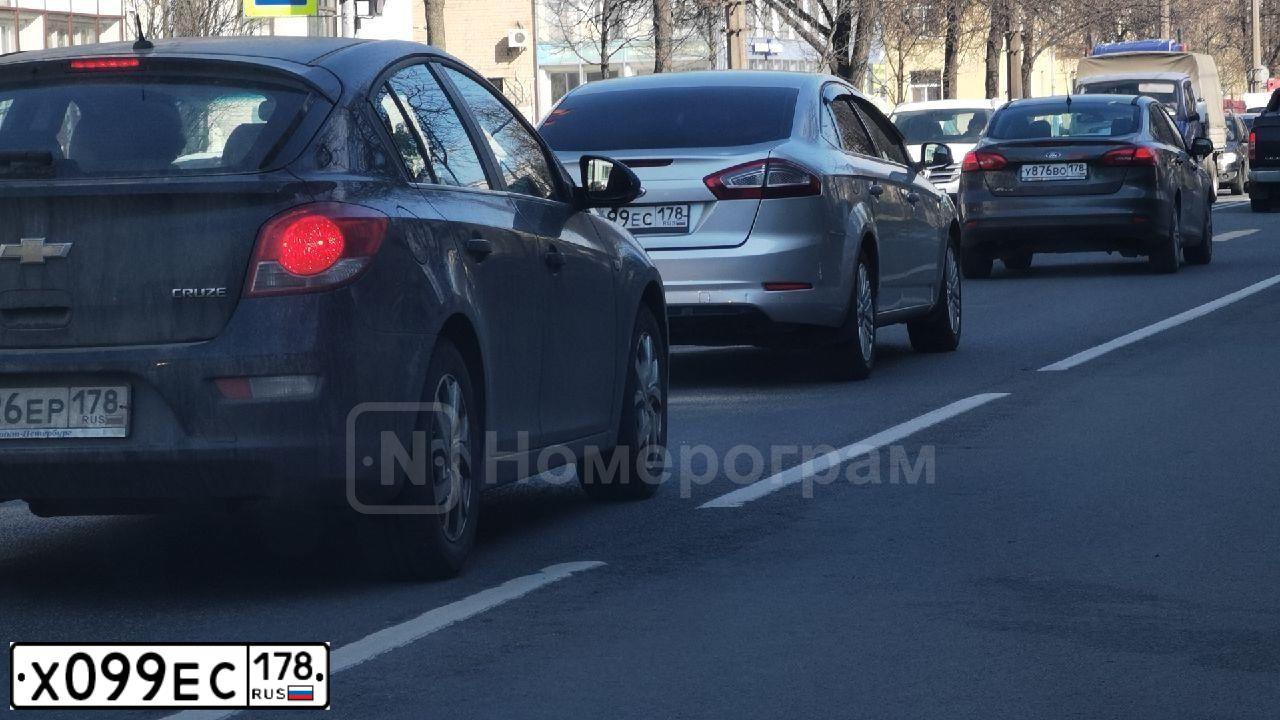 Фото автомобиля LIFAN SOLANO, 2017 — госномер Х099ЕС178. Цвет: СЕРЕБРО