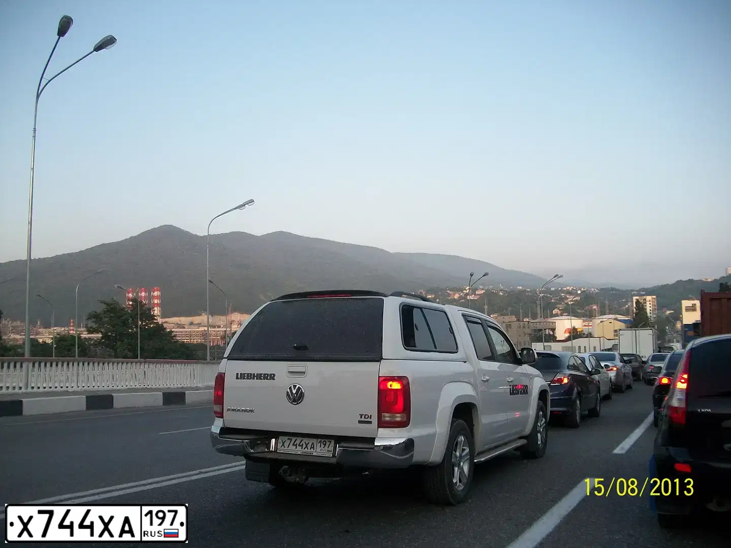 Фото автомобиля VOLKSWAGEN AMAROK, 2011 — госномер Х744ХА197. Цвет: БЕЛЫЙ