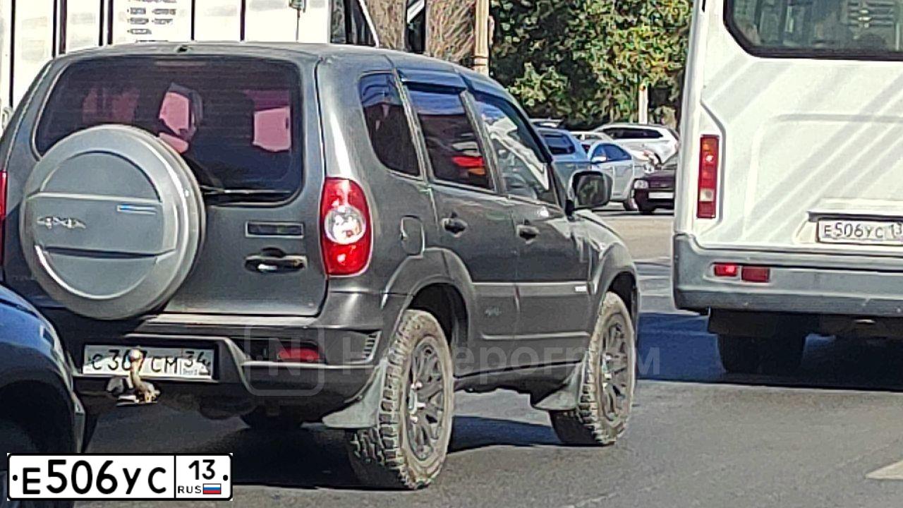 Фото автомобиля VOLKSWAGEN PASSAT, 2008 — госномер Р421АО40. Цвет: ЧЕРНЫЙ