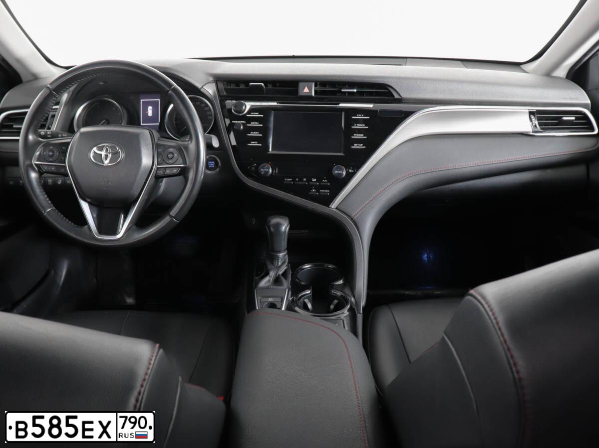 Фото автомобиля TOYOTA CAMRY, 2020 — госномер С579НУ716. Цвет: ЧЕРНЫЙ