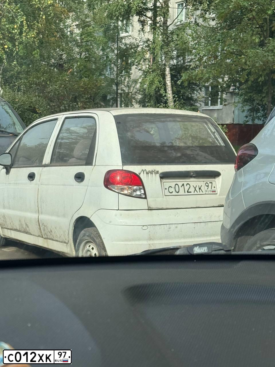Фото автомобиля NISSAN ALMERA, 2005 — госномер С012ХК97. Цвет: ТЕМНО-КРАСНЫЙ