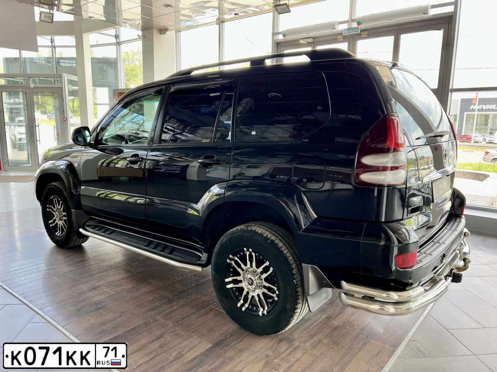 Фото автомобиля TOYOTA LANDCRUISER, 2007 — госномер Т698ТТ71. Цвет: ЧЕРНЫЙ