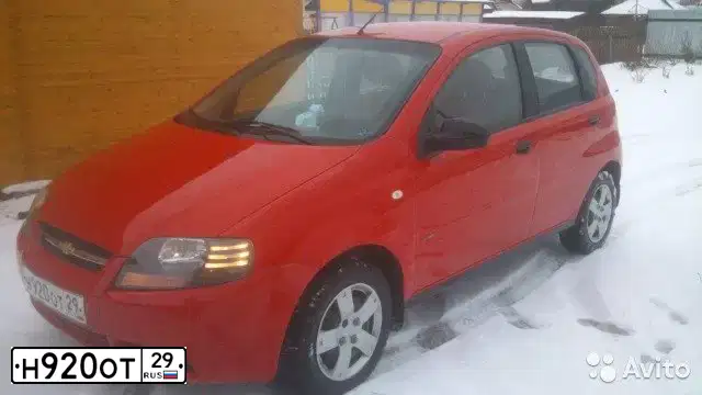 Фото автомобиля CHEVROLET T AVEO, 2006 — госномер М809ВТ29. Цвет: Красный