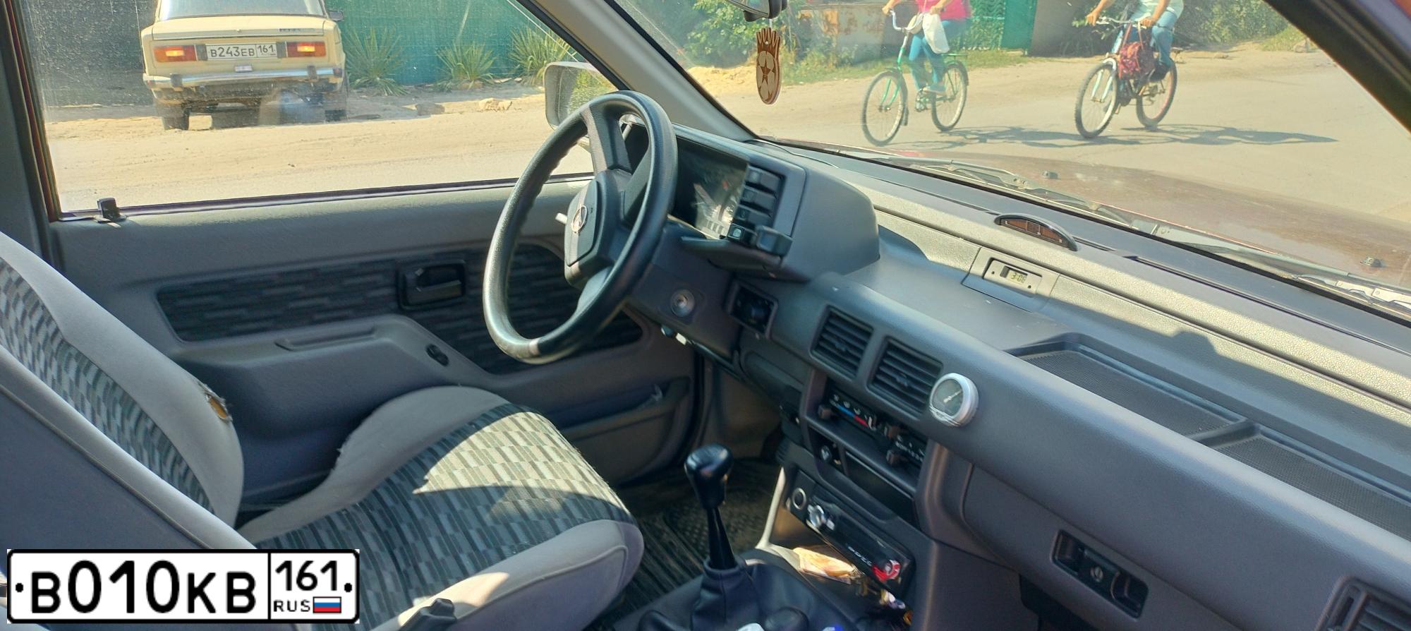Фото автомобиля HYUNDAI SANTA FE, 2005 — госномер К824ЕР761. Цвет: Серебристый