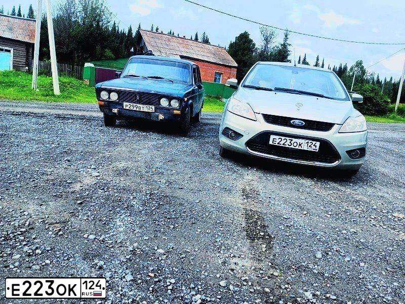 Фото автомобиля FORD FOCUS, 2008 — госномер А434ТН150. Цвет: БЕЖЕВЫЙ