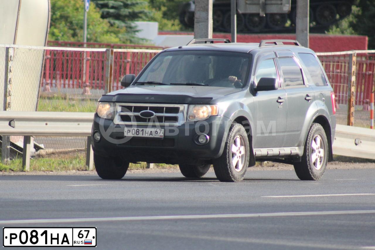 Фото автомобиля FORD ESCAPE, 2008 — госномер Р081НА67. Цвет: СЕРЫЙ