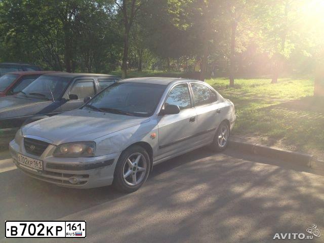 Фото автомобиля HYUNDAI ELANTRA, 2005 — госномер В702КР161. Цвет: СЕРЕБРИСТЫЙ