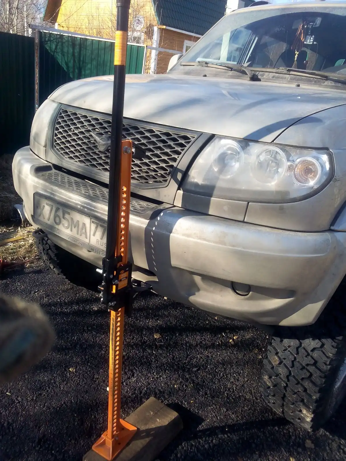 Фото автомобиля UAZ 3163 PATRIOT, 2014 — госномер Х765МА777. Цвет: Серый