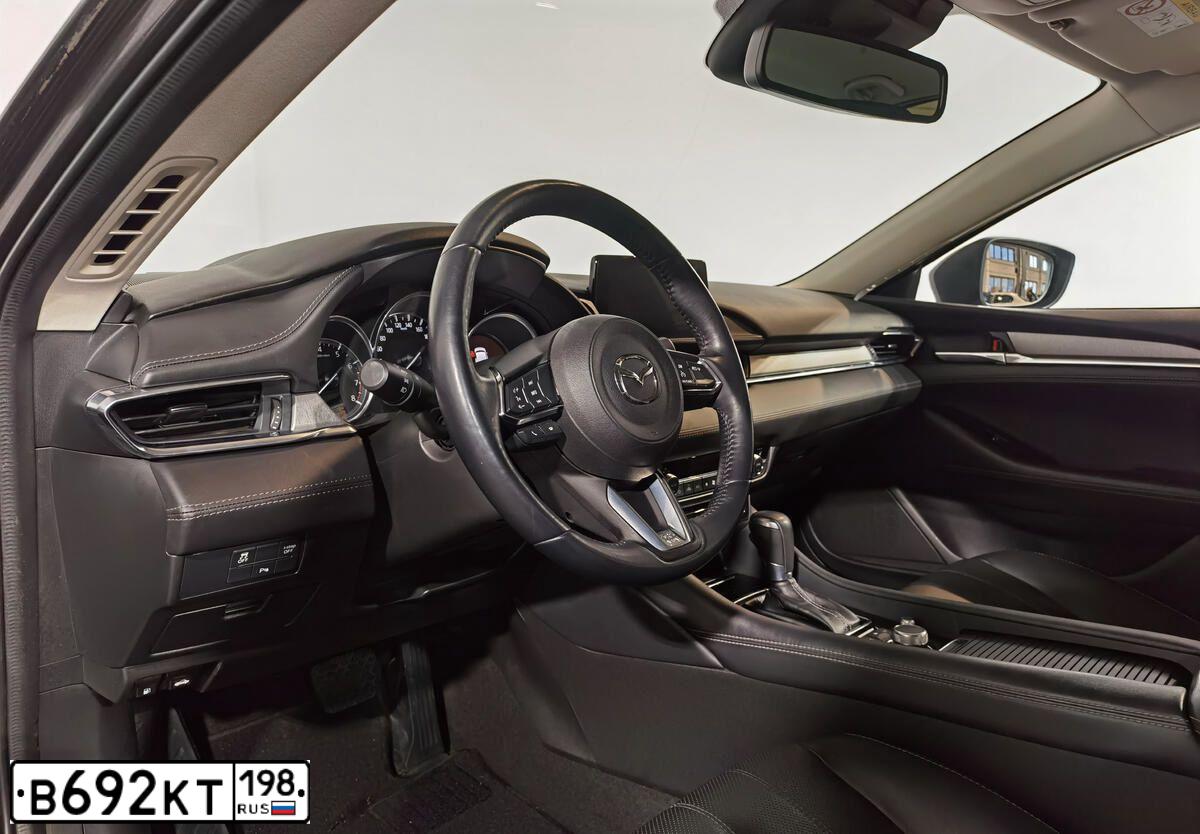 Фото автомобиля MAZDA 6, 2018 — госномер Х613РР124. Цвет: ТЕМНО-СЕРЫЙ