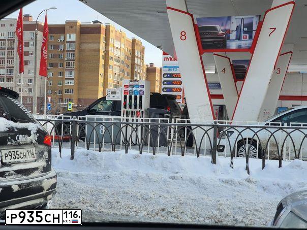 Фото автомобиля AUDI Q5, 2015 — госномер Н126ТЕ21. Цвет: ЧЕРНЫЙ
