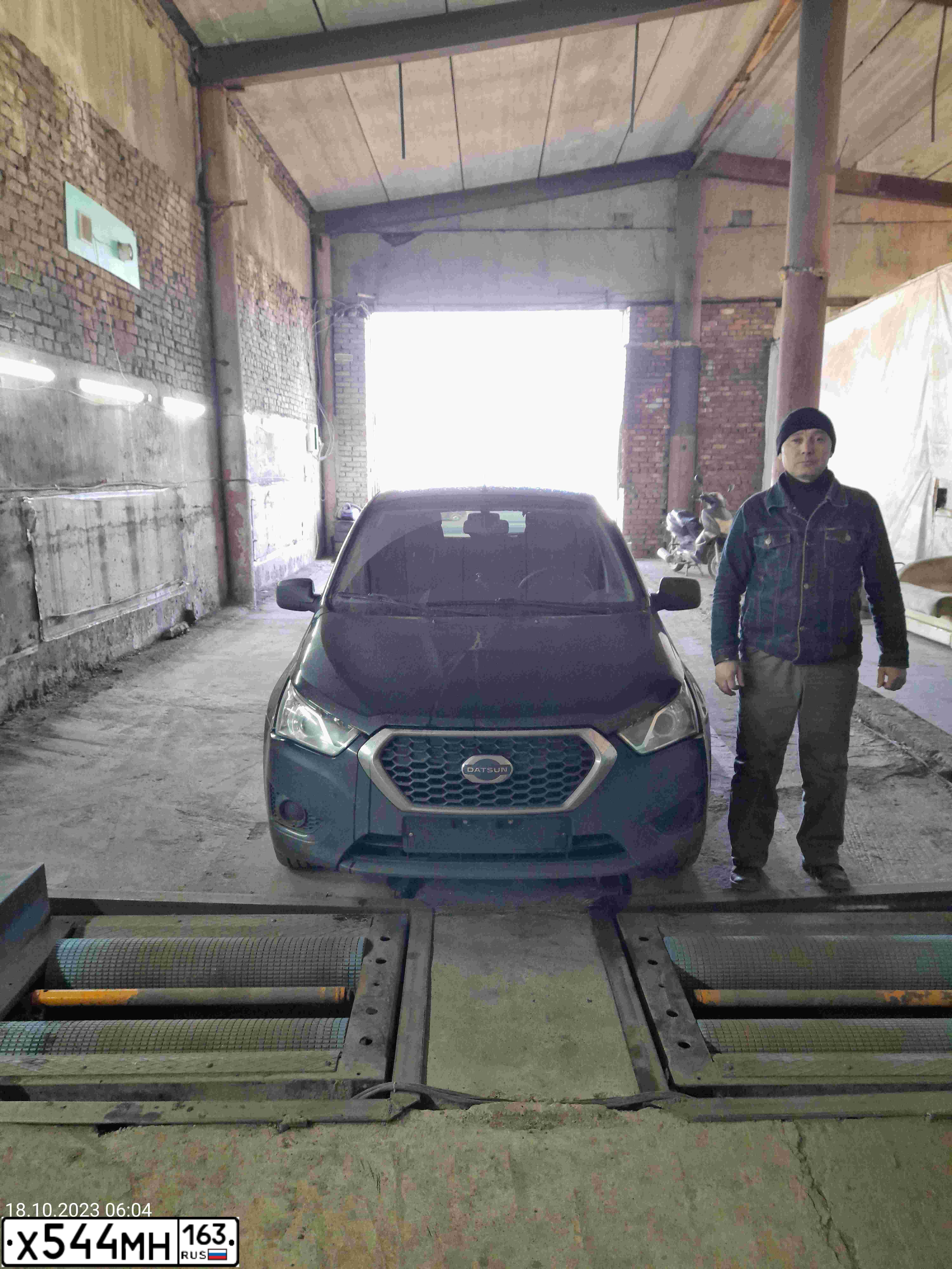 Фото автомобиля DATSUN MI-DO, 2015 — госномер М998УЕ702. Цвет: ЧЕРНЫЙ