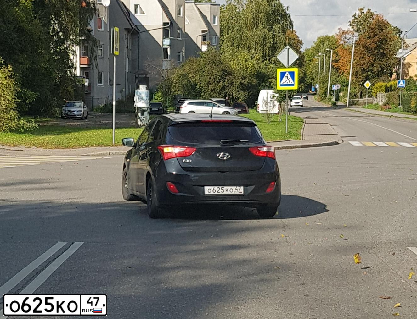 Фото автомобиля HYUNDAI I30, 2014 — госномер С187СЕ39. Цвет: ЧЕРНЫЙ