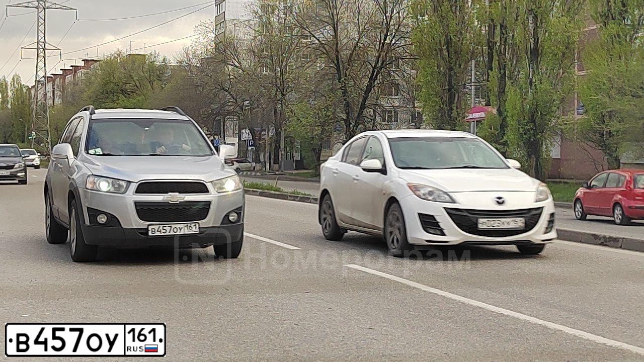 Фото автомобиля CHEVROLET CAPTIVA, 2012 — госномер В457ОУ161. Цвет: СЕРЕБРИСТЫЙ