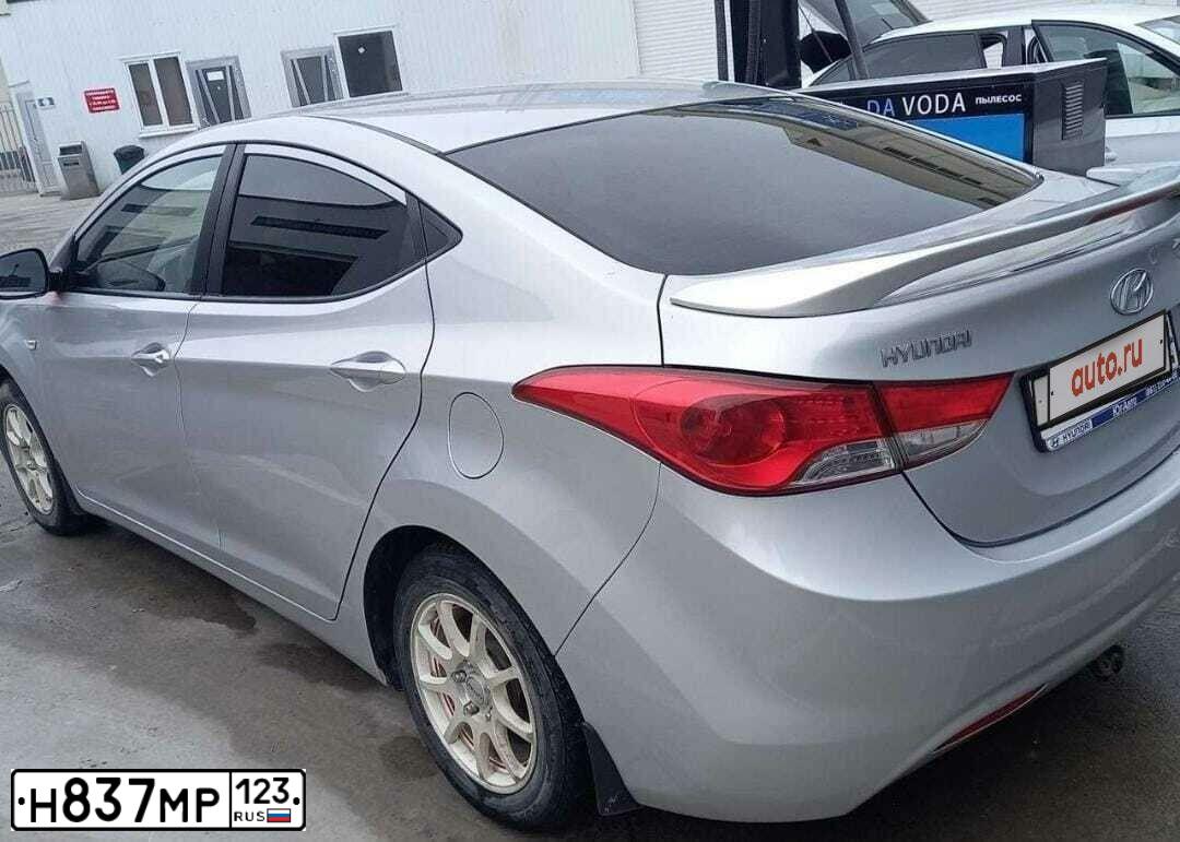 Фото автомобиля HYUNDAI I ELANTRA, 2013 — госномер Н837МР123. Цвет: СЕРЕБРИСТЫЙ