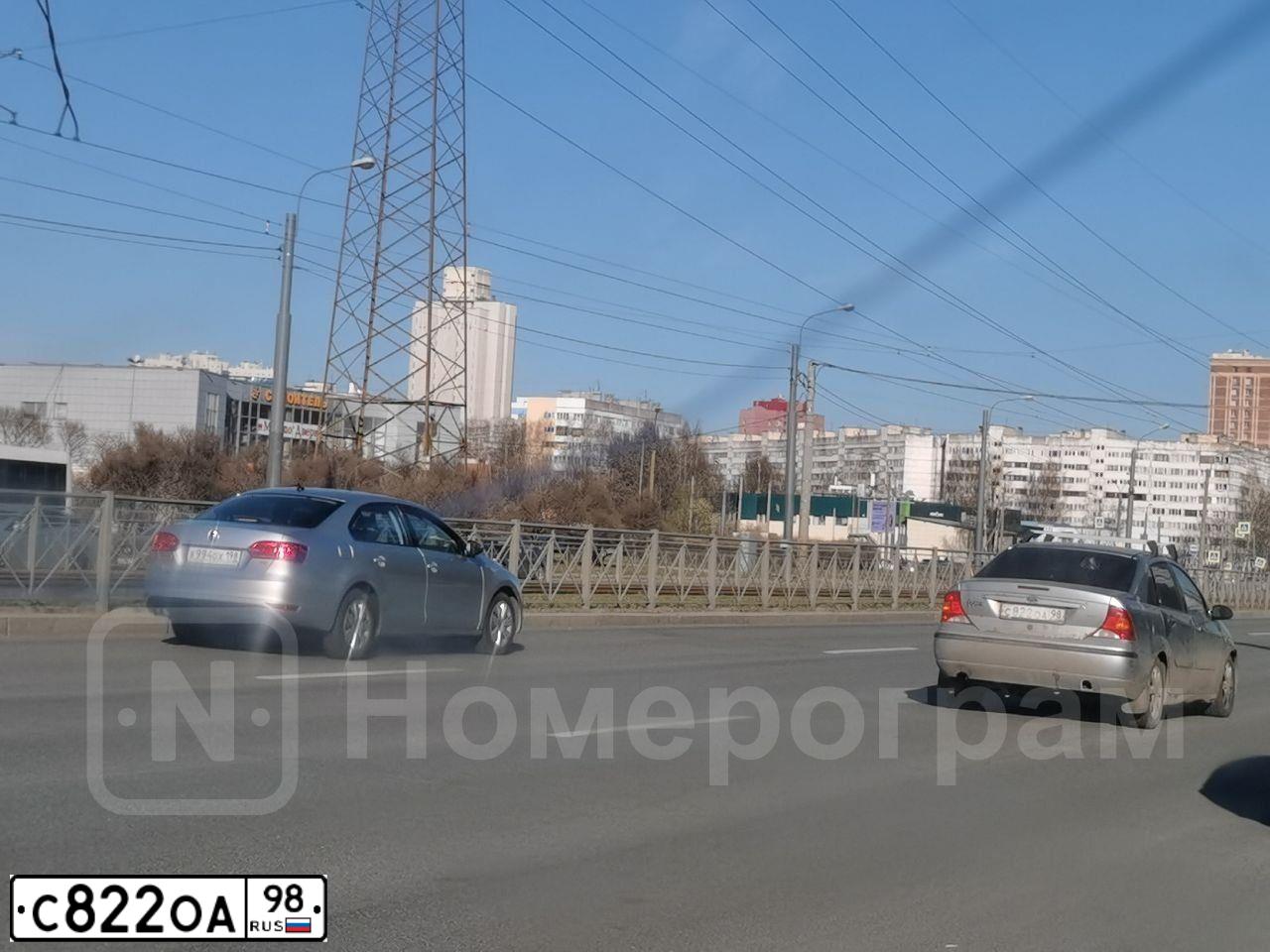 Фото автомобиля FORD FOCUS, 2004 — госномер С822ОА98