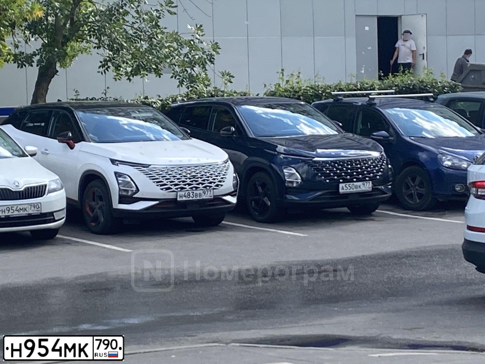 Фото автомобиля SKODA RAPID, 2016 — госномер Н954МК790. Цвет: Белый
