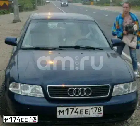 Фото автомобиля AUDI A4, 2000 — госномер М173ЕТ29. Цвет: синий