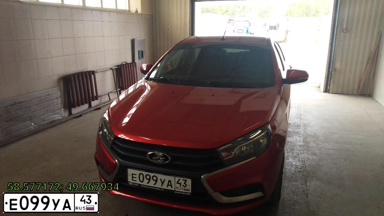 Фото автомобиля LADA VESTA, 2017 — госномер С450УВ43. Цвет: Красный