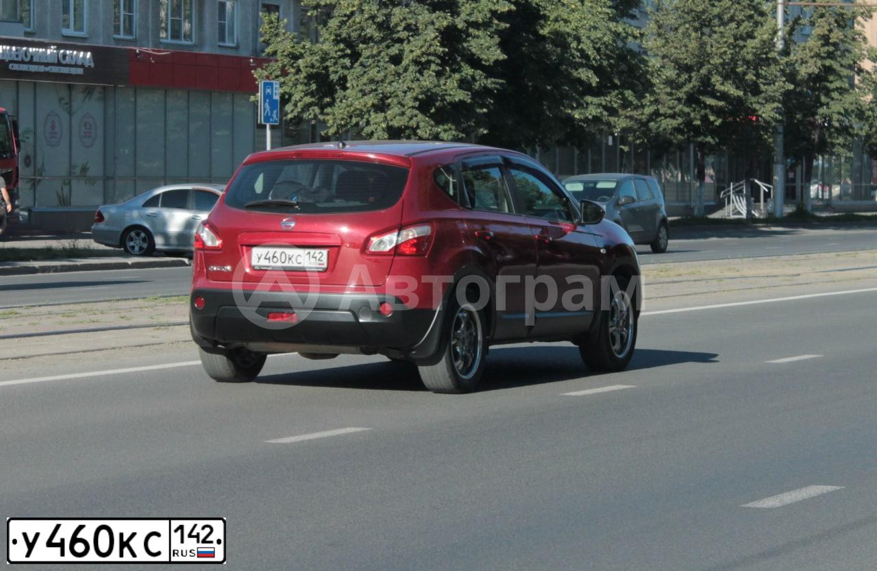 Фото автомобиля NISSAN QASHQAI, 2011 — госномер У460КС142. Цвет: КРАСНЫЙ