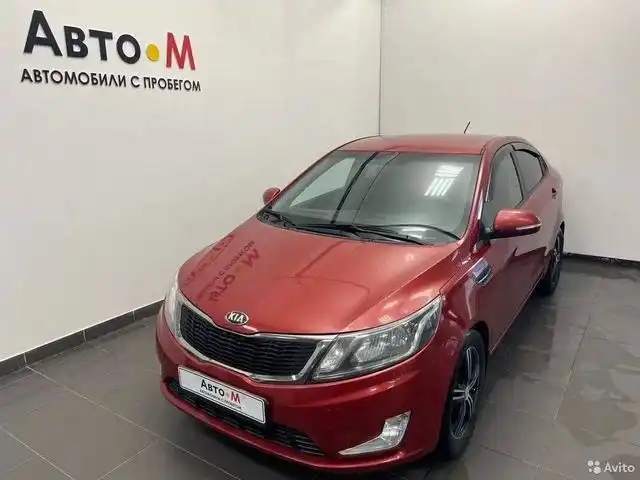 Фото автомобиля KIA RIO, 2013 — госномер Е868УО60