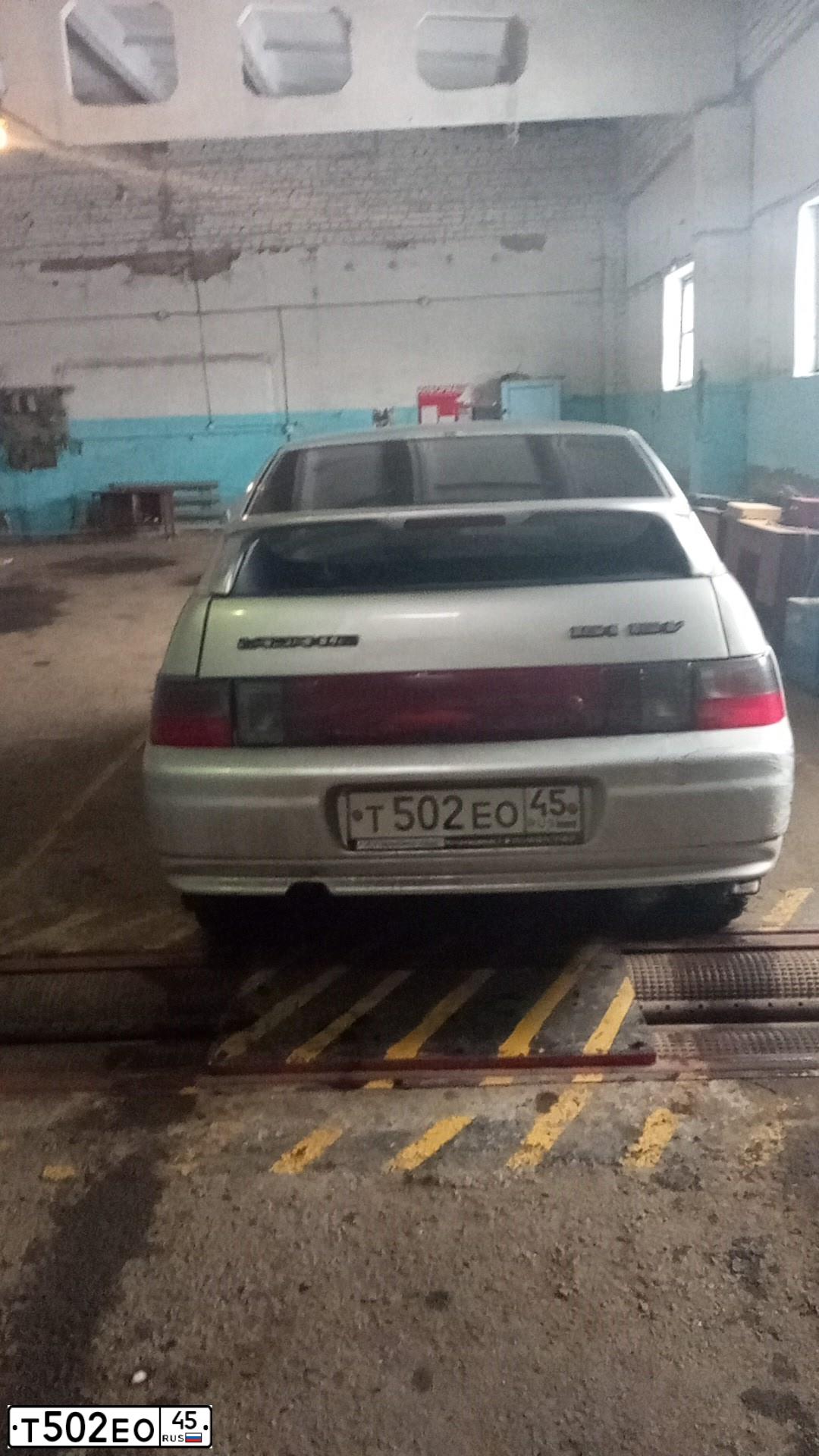Фото автомобиля LADA 2112, 2006 — госномер Т502ЕО45. Цвет: СВЕТЛО-СЕРЕБРИСТЫЙ МЕТАЛЛ