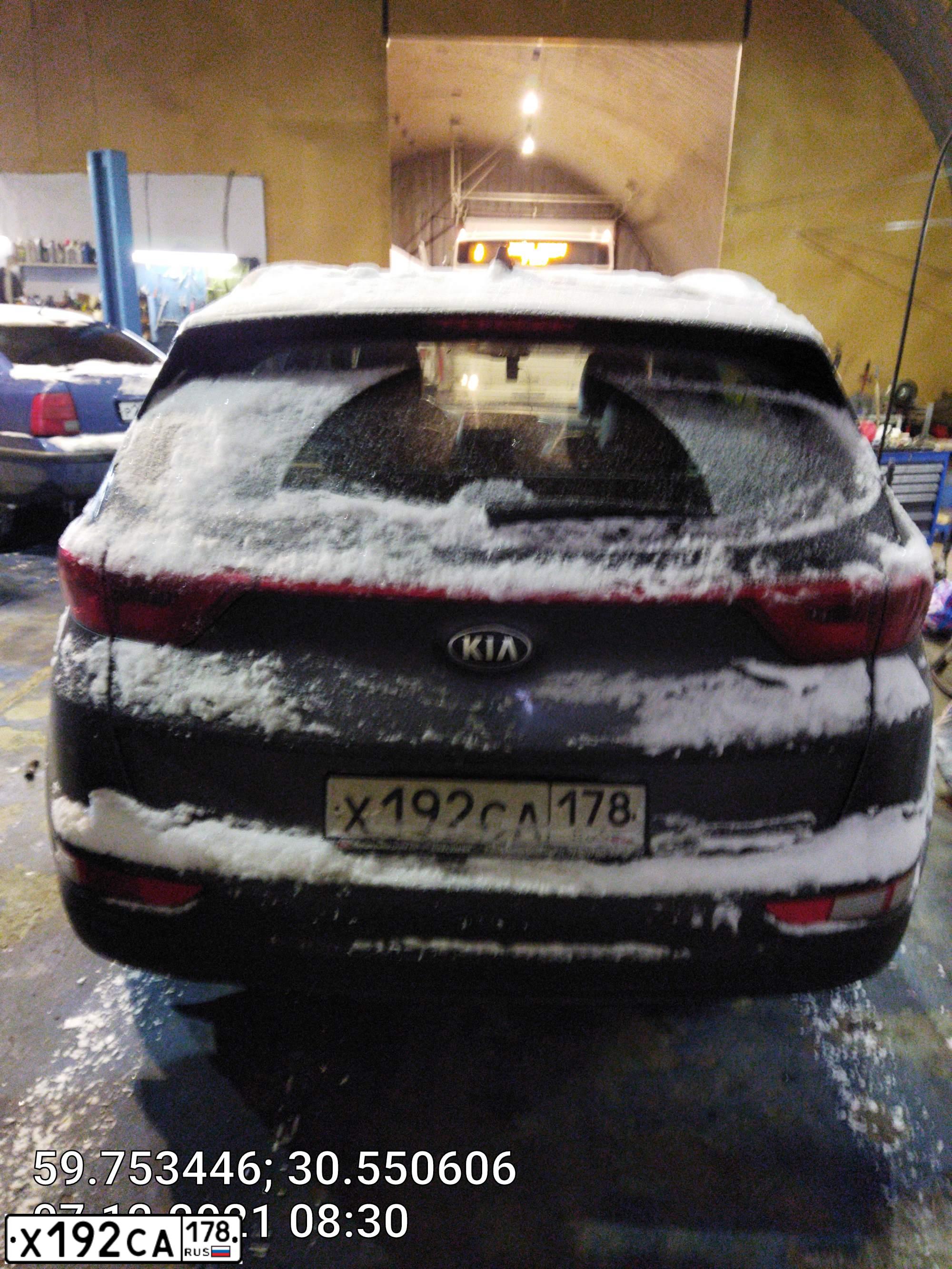 Фото автомобиля KIA SPORTAGE, 2017 — госномер Х192СА178. Цвет: СЕРЫЙ