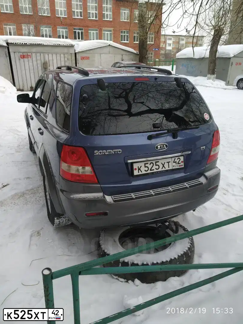 Фото автомобиля KIA SORENTO, 2006 — госномер К525ХТ42. Цвет: ТЕМНО СИНИЙ