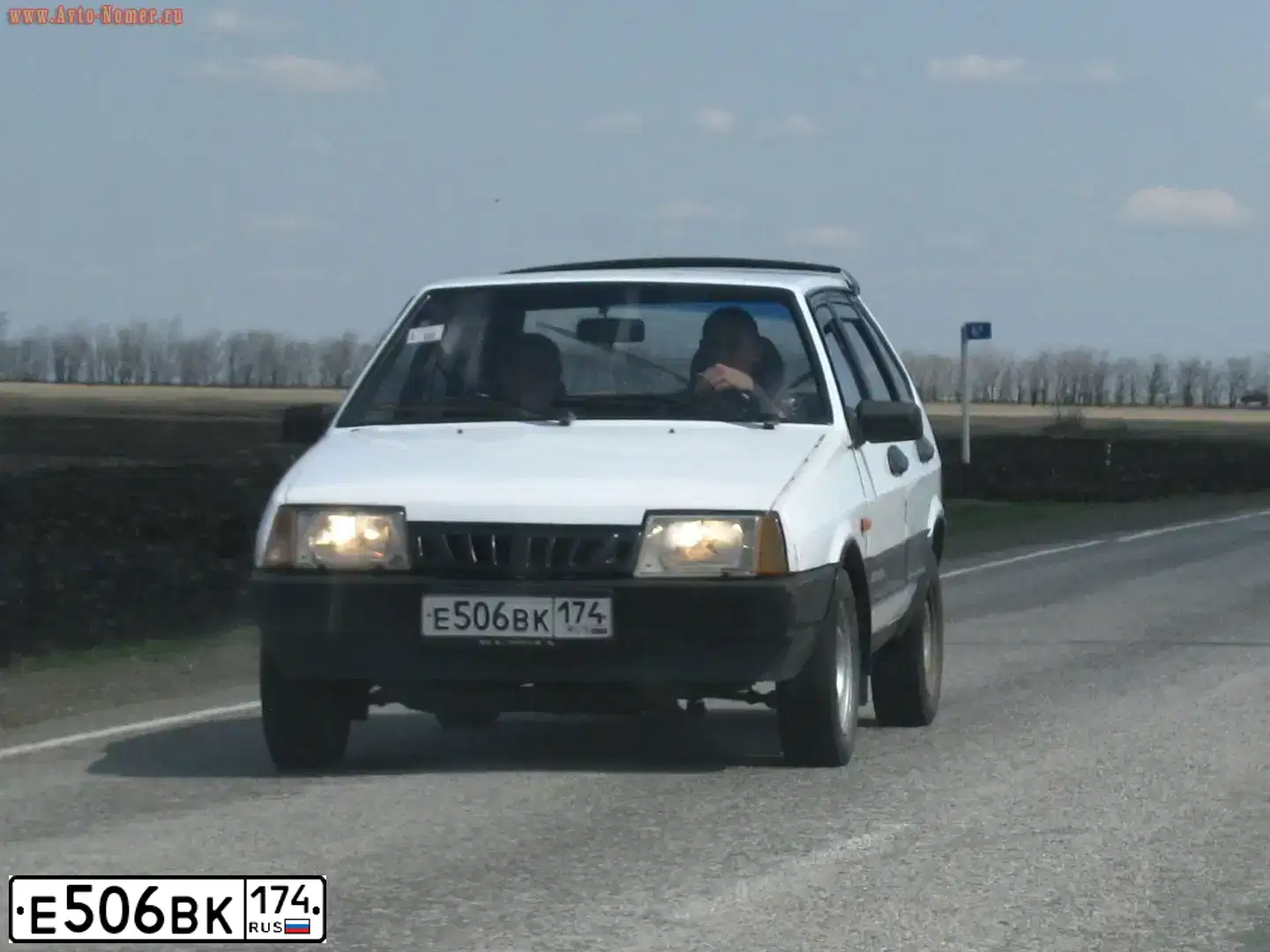 Фото автомобиля VAZ 2109 SAMARA, 1993 — госномер Р893АВ774. Цвет: Белый