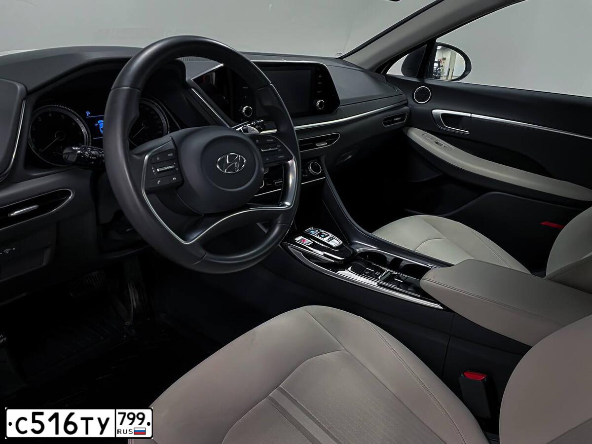 Фото автомобиля HYUNDAI SONATA, 2020 — госномер Т762СК58