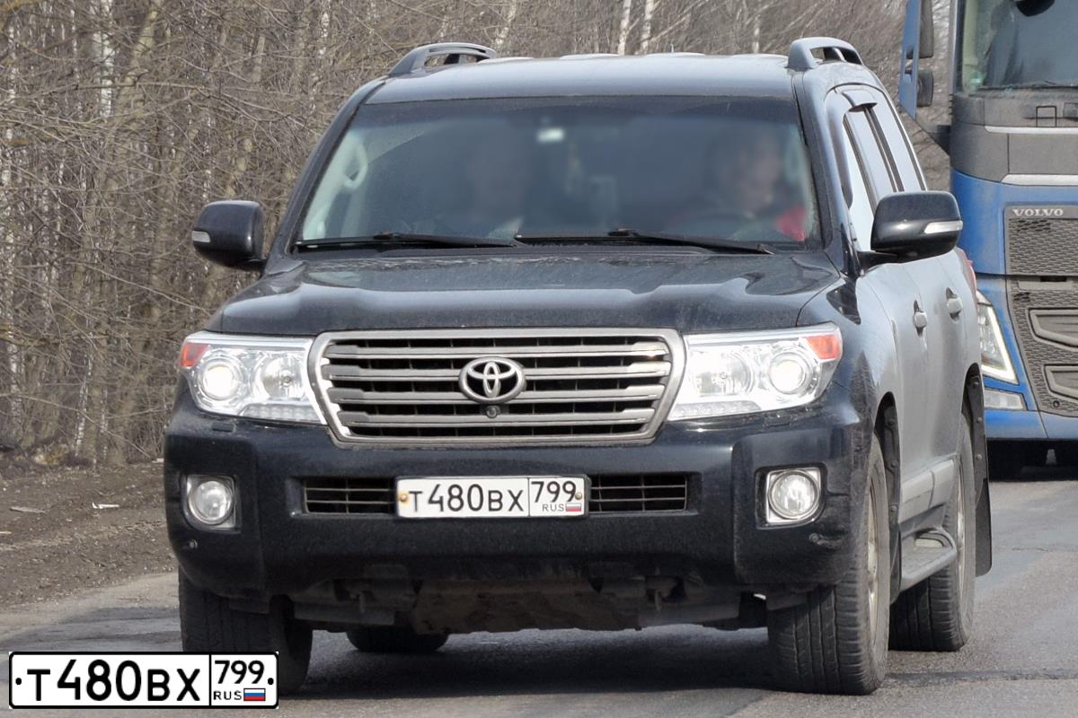 Фото автомобиля TOYOTA LANDCRUISER 200, 2014 — госномер А777ВО777. Цвет: ЧЕРНЫЙ