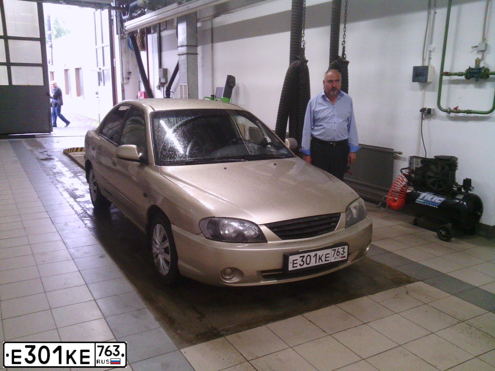 Фото автомобиля KIA SPECTRA, 2008 — госномер А502КХ763. Цвет: Золотисто-бежевый
