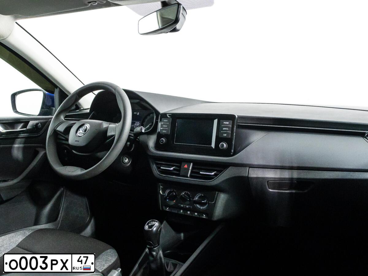 Фото автомобиля KIA CEE'D, 2017 — госномер О003РХ47. Цвет: Коричневый
