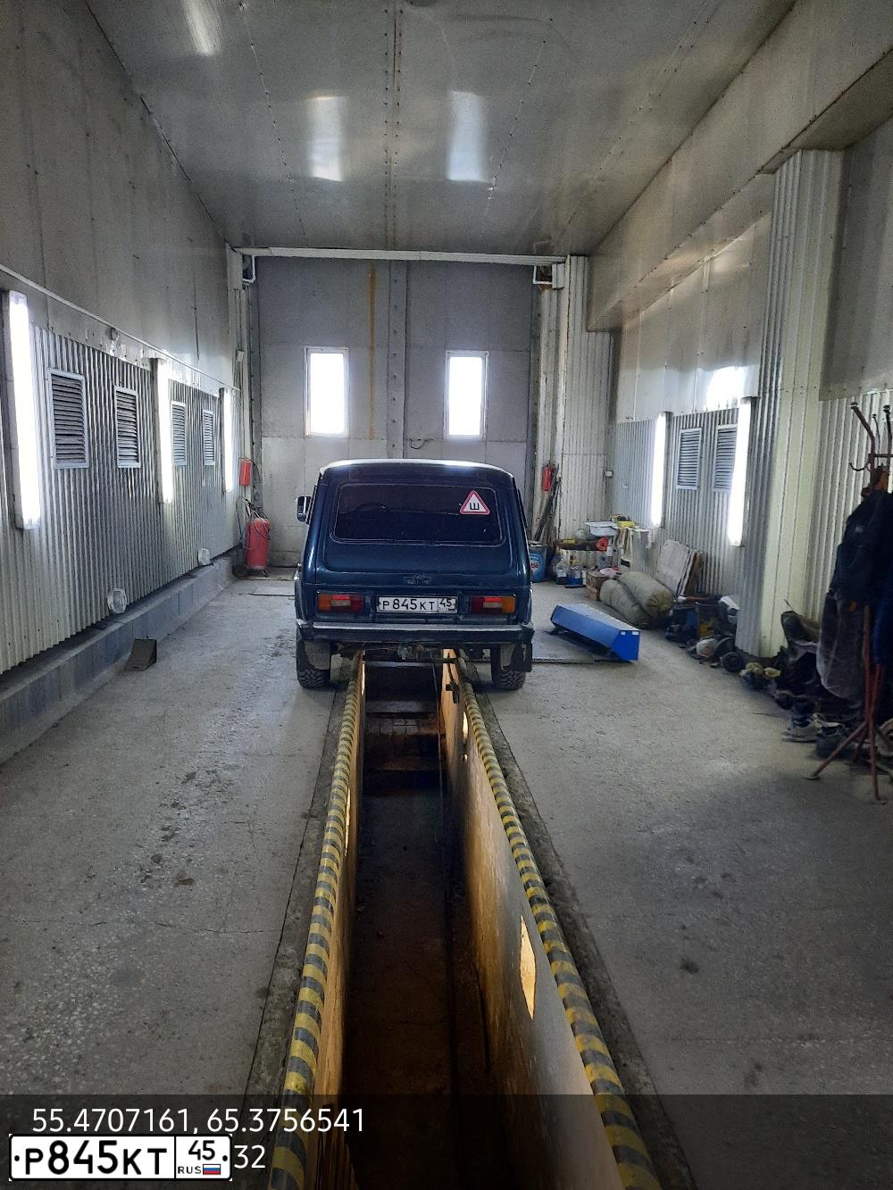 Фото автомобиля LADA 2121 NIVA, 1989 — госномер Р845КТ45. Цвет: ЗЕЛЕНЫЙ