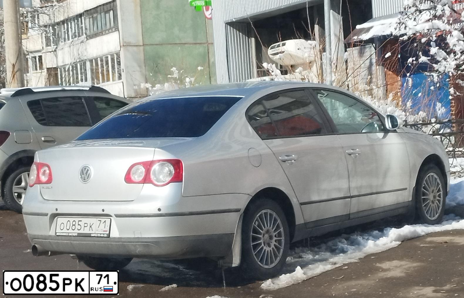 Фото автомобиля VOLKSWAGEN PASSAT, 2008 — госномер О085РК71. Цвет: Серебристый
