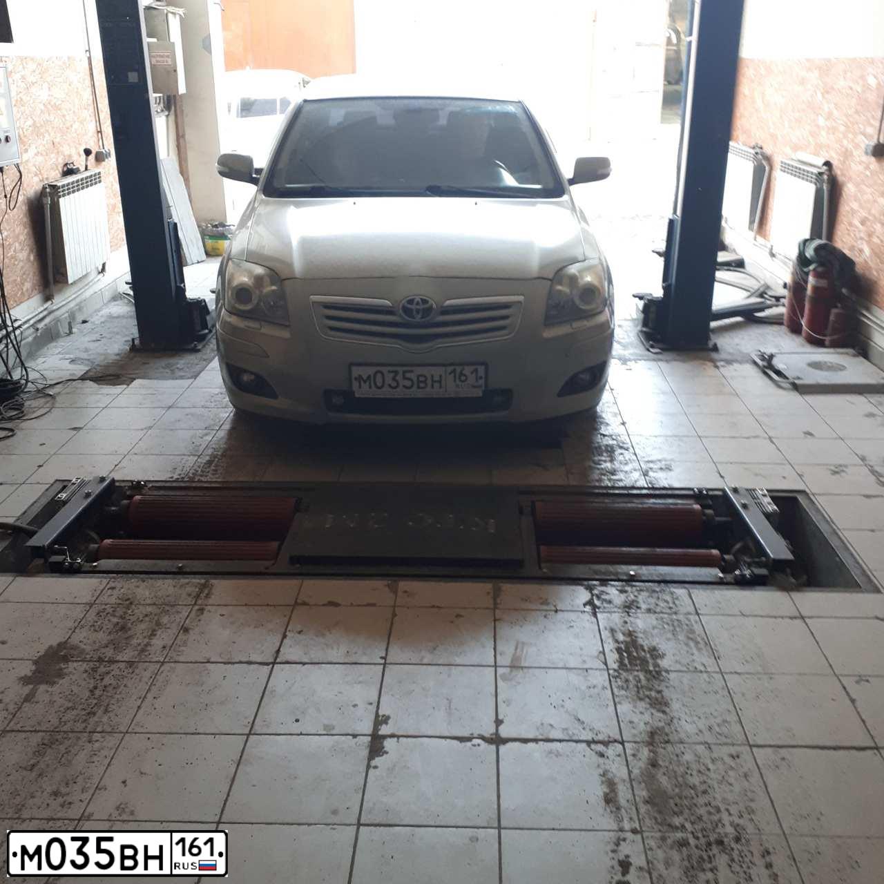 Фото автомобиля TOYOTA AVENSIS, 2008 — госномер М035ВН161. Цвет: ОЛИВКОВЫЙ
