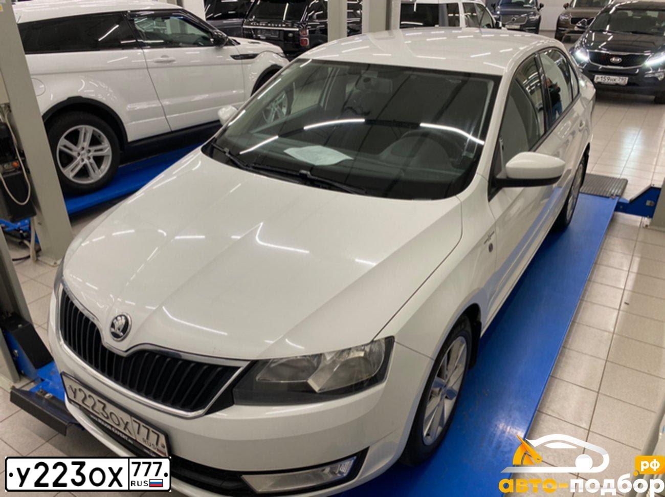 Фото автомобиля SKODA RAPID, 2015 — госномер М350АВ977. Цвет: Белый