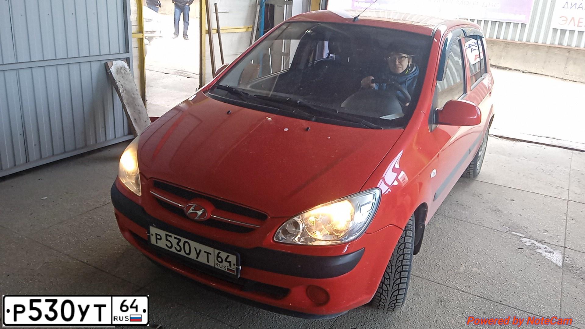 Фото автомобиля LADA 2112, 2001 — госномер Р530УТ64. Цвет: СЕРЕБРИСТЫЙ
