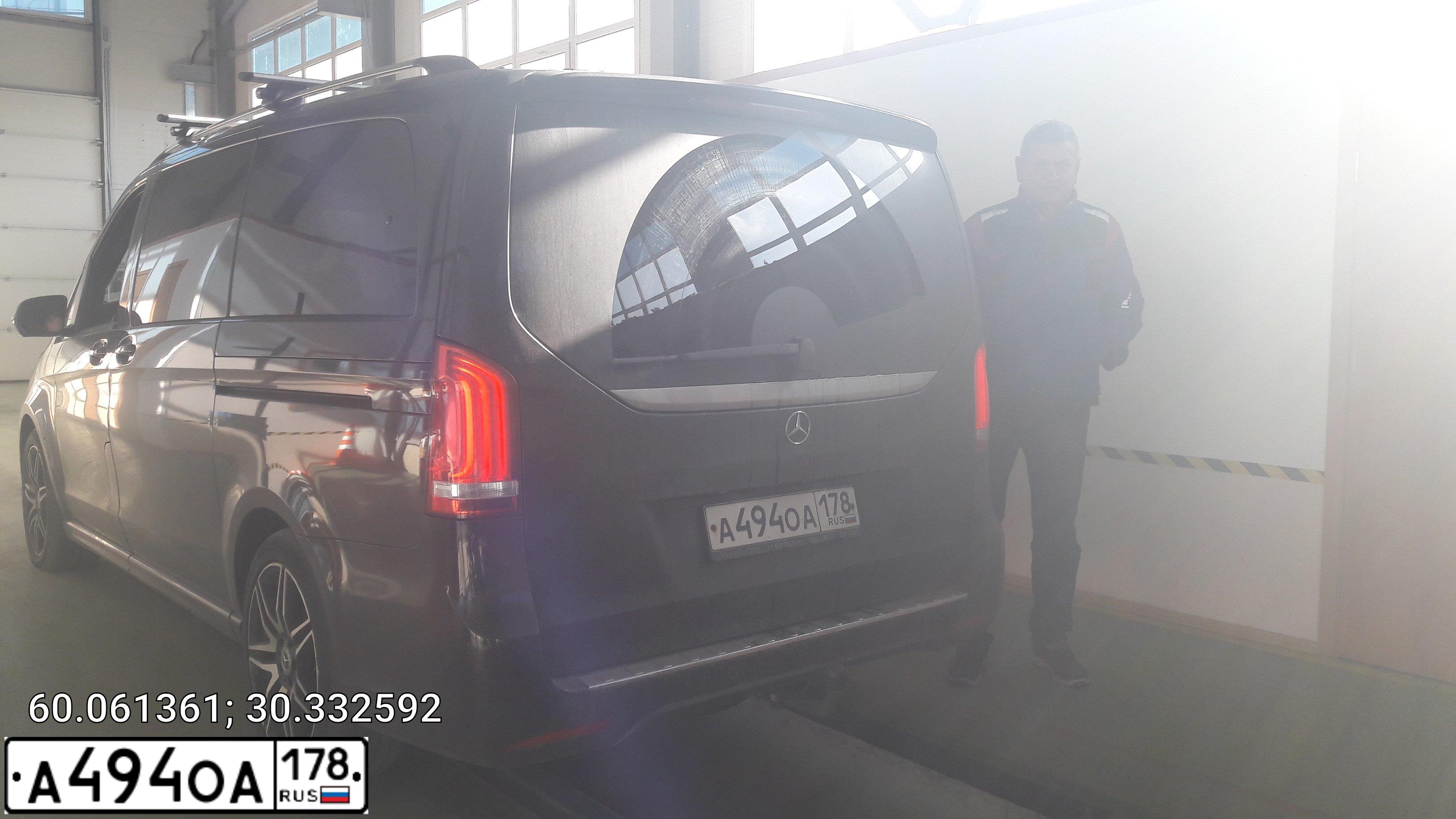 Фото автомобиля MERCEDES VITO, 2017 — госномер К931АВ198. Цвет: ЧЕРНЫЙ