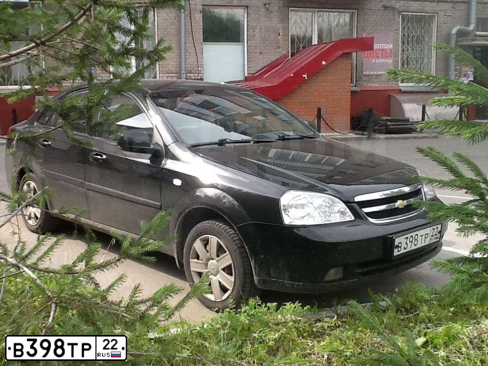 Фото автомобиля CHEVROLET LACETTI, 2011 — госномер В398ТР22. Цвет: ЧЕРНЫЙ