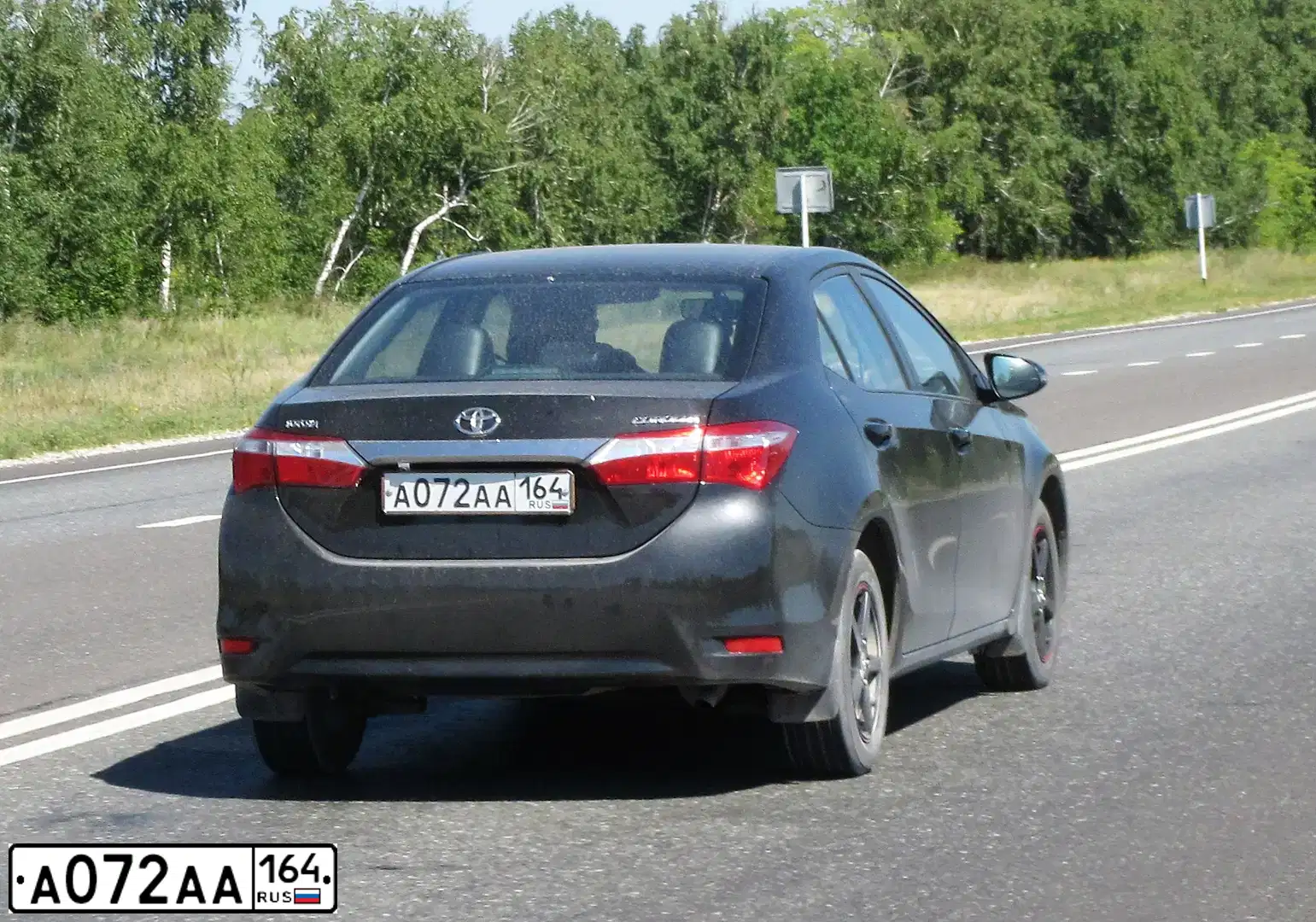 Фото автомобиля TOYOTA COROLLA, 2013 — госномер А072АА164. Цвет: ЧЕРНЫЙ