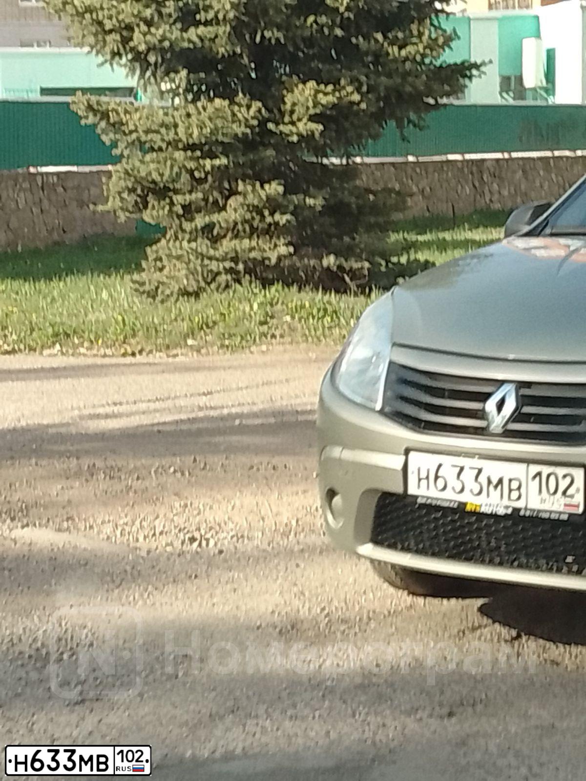 Фото автомобиля RENAULT SANDERO, 2012 — госномер Н633МВ102. Цвет: БЕЖЕВЫЙ